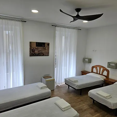 Hostal Miralva Madrid Exterior photo