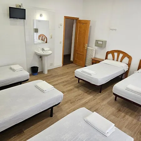 Hostal Miralva Madrid Exterior photo